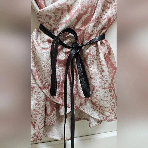 RUDSAK Selena Blouse Animal Print Snake Phyton Terracotta Pearl Wrap Leather L M - Picture 3 of 12